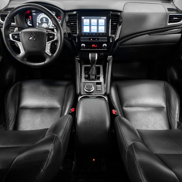 Mitsubishi-PAJERO SPORT-2.4 16V MIVEC TURBO DIESEL LEGEND AWD AUTOMÁTICO