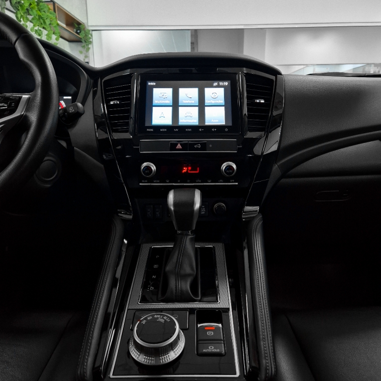 Mitsubishi-PAJERO SPORT-2.4 16V MIVEC TURBO DIESEL LEGEND AWD AUTOMÁTICO