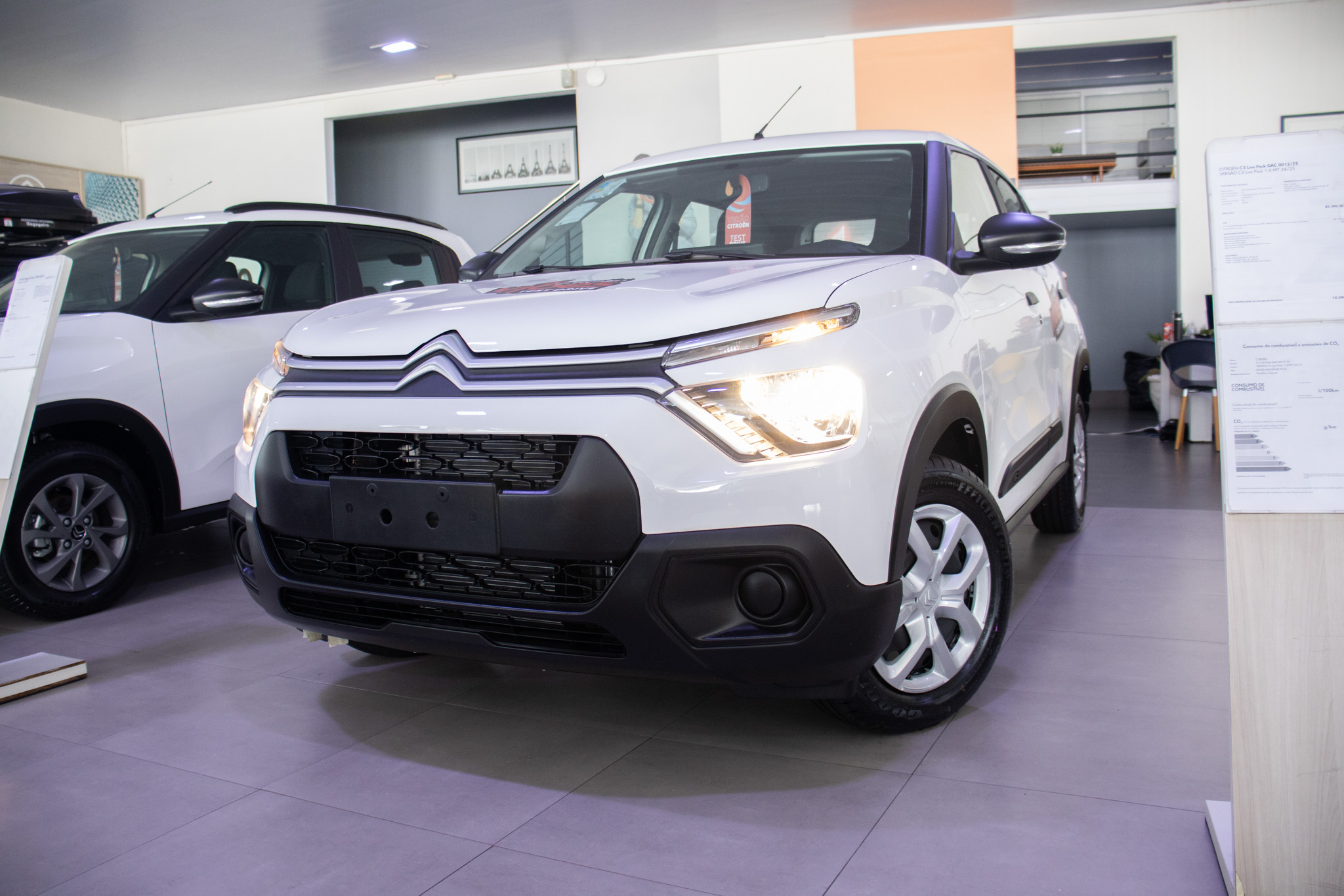 Citroën-C3-C3 Live Pack 1.0 Flex 6V 5p Mec.