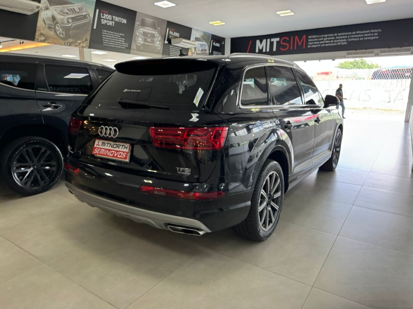 Audi-Q7-3.0 TFSI AMBITION V6 24V GASOLINA 4P TIPTRONIC