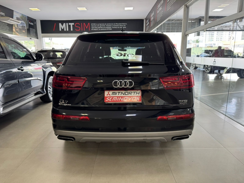 Audi-Q7-3.0 TFSI AMBITION V6 24V GASOLINA 4P TIPTRONIC