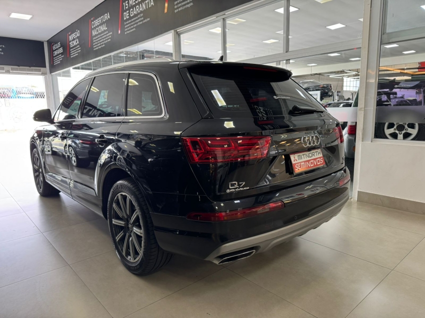 Audi-Q7-3.0 TFSI AMBITION V6 24V GASOLINA 4P TIPTRONIC