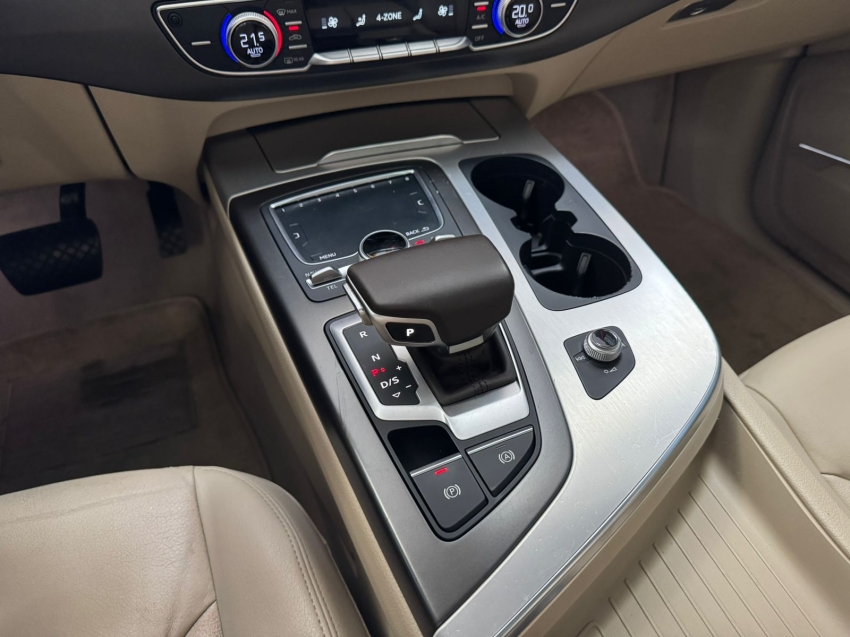 Audi-Q7-3.0 TFSI AMBITION V6 24V GASOLINA 4P TIPTRONIC