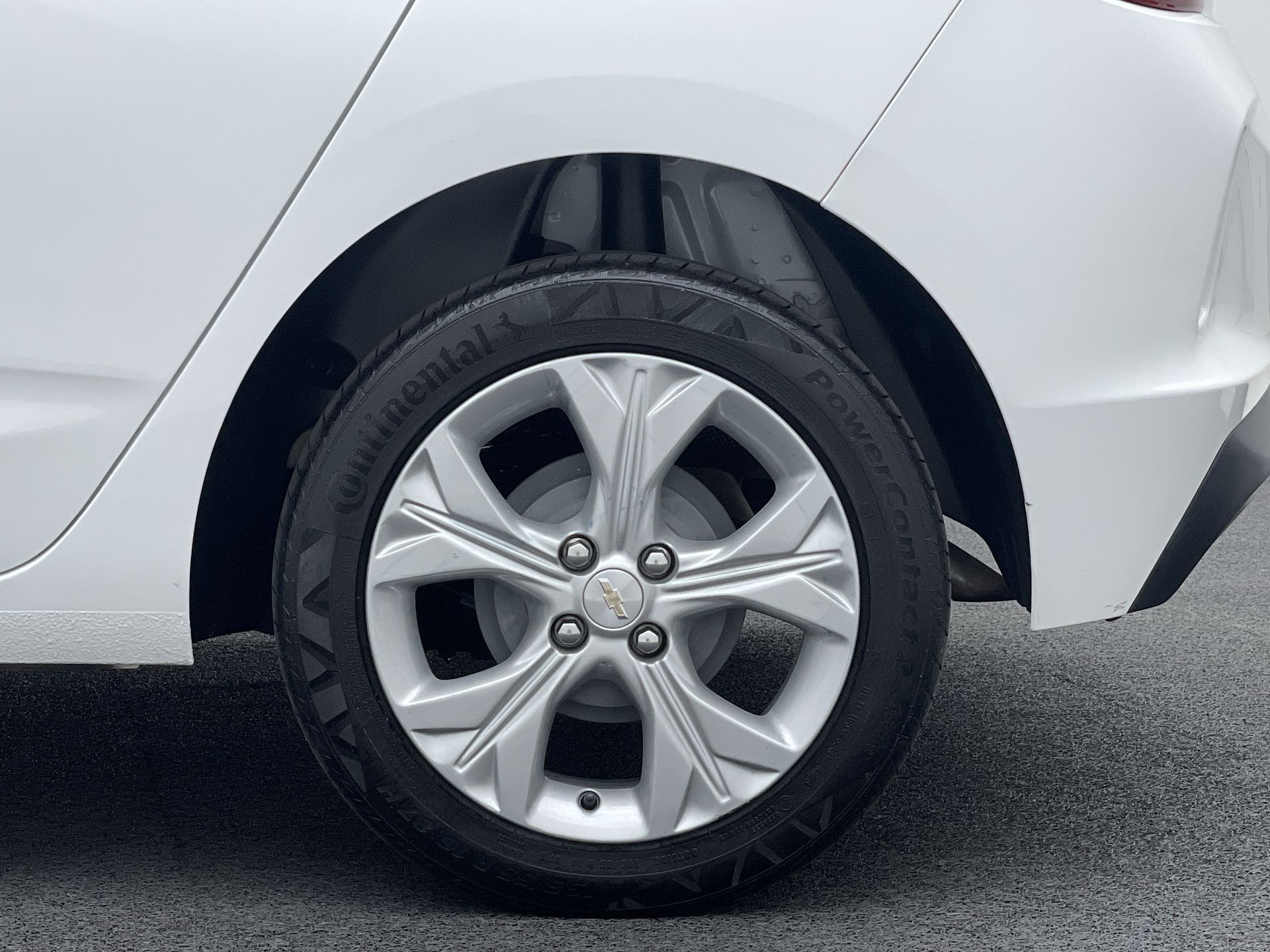 ONIX HATCH LTZ 1.0 12V TB Flex 5p Aut.