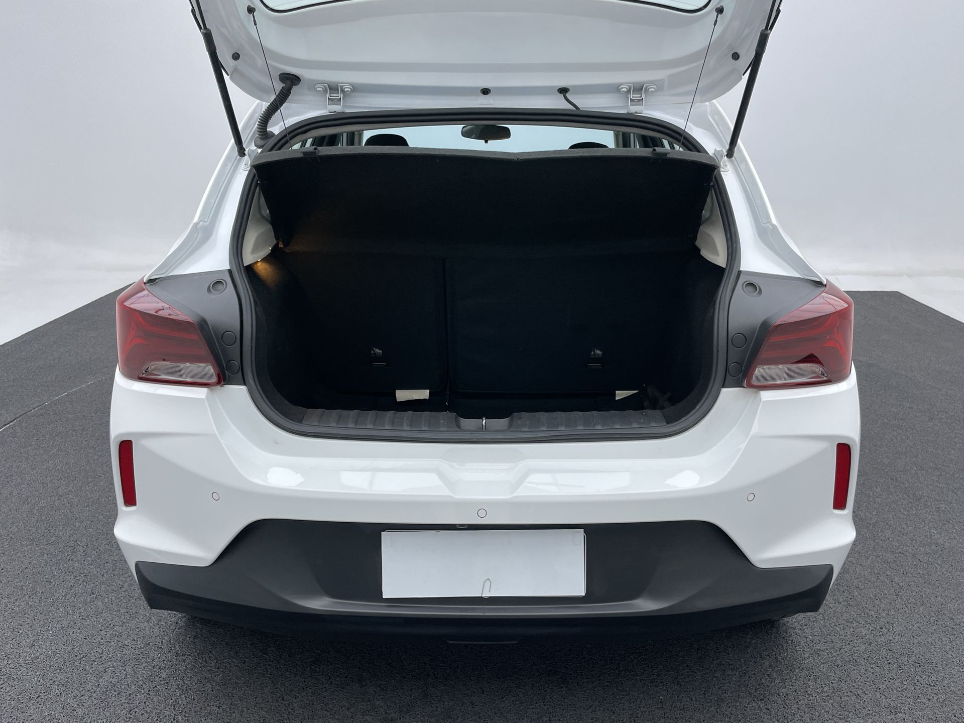 ONIX HATCH LTZ 1.0 12V TB Flex 5p Aut.