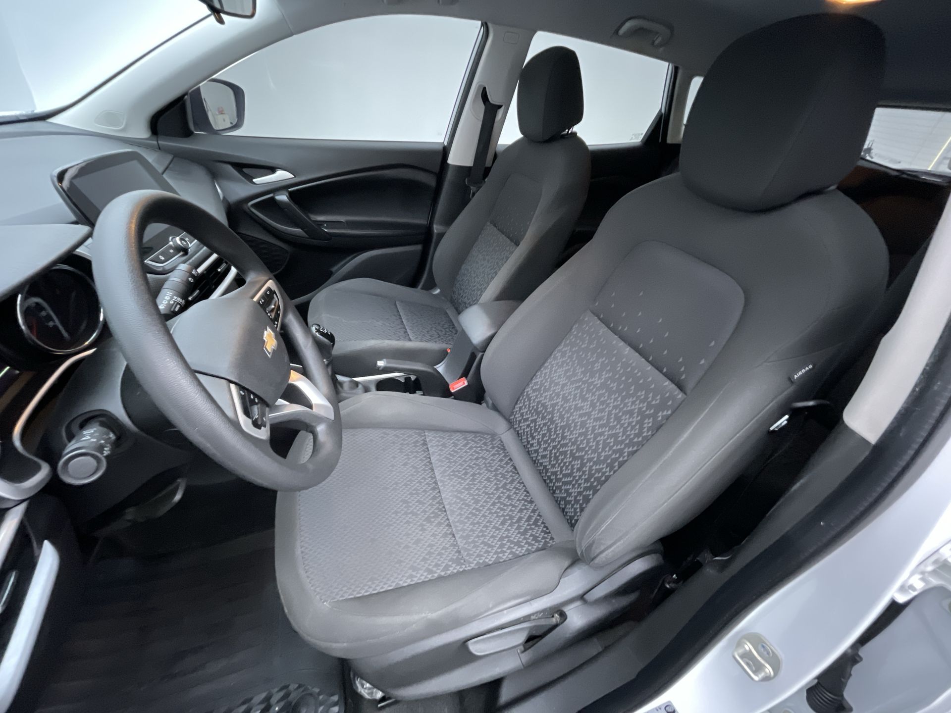 TRACKER 1.0 Turbo 12V Flex Mec.