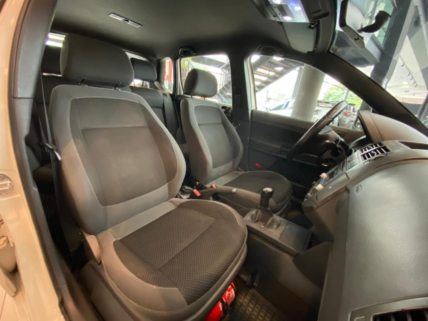 VW - Volkswagen-POLO-2.0 MI SPORTLINE 8V FLEX 4P MANUAL