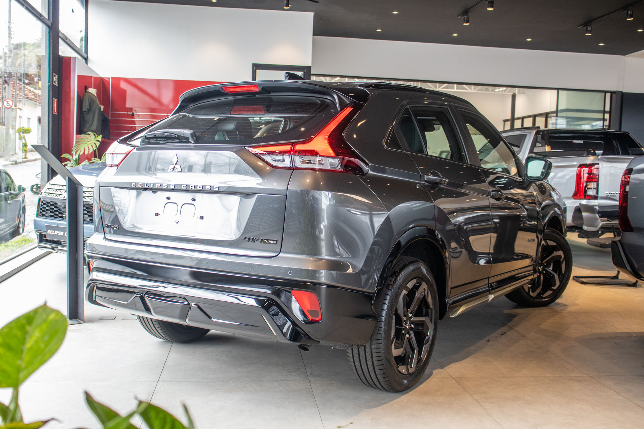 Mitsubishi-ECLIPSE CROSS-Eclipse Cross HPE-S Black 1.5 16V AWC TB 165cv Aut