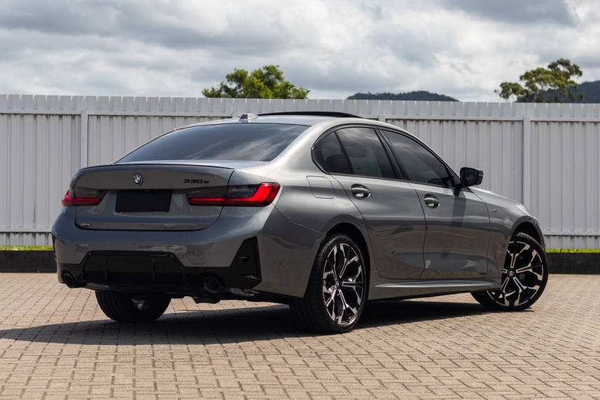 BMW-330e-2.0 16V TURBO HÍBRIDO M SPORT AUTOMÁTICO