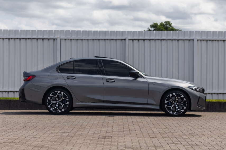 BMW-330e-2.0 16V TURBO HÍBRIDO M SPORT AUTOMÁTICO