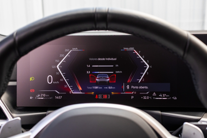 BMW-330e-2.0 16V TURBO HÍBRIDO M SPORT AUTOMÁTICO