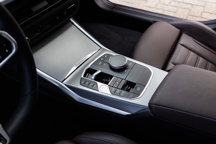 BMW-330e-2.0 16V TURBO HÍBRIDO M SPORT AUTOMÁTICO