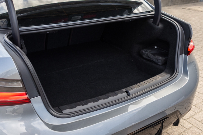 BMW-330e-2.0 16V TURBO HÍBRIDO M SPORT AUTOMÁTICO