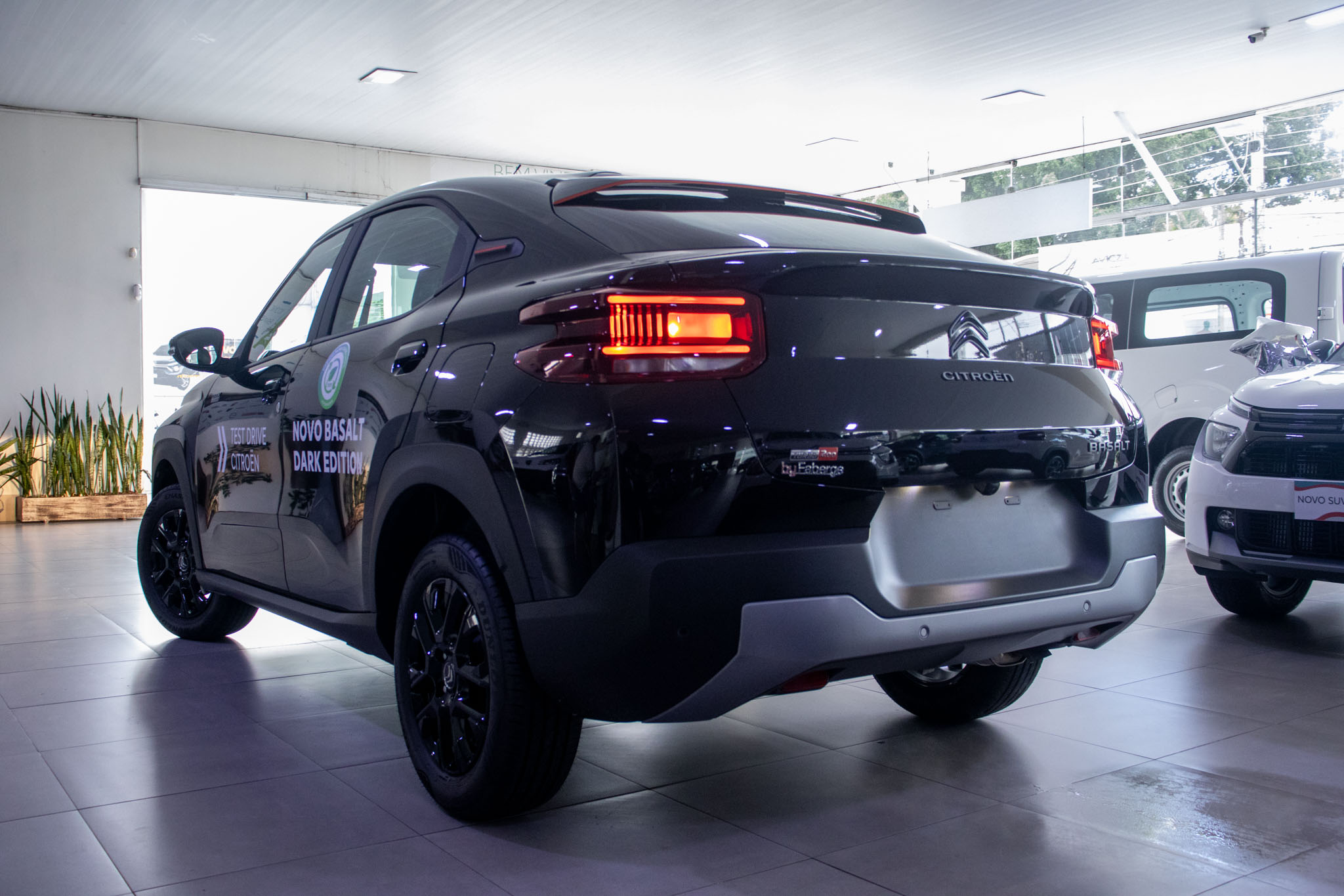 Citroën-BASALT-BASALT Dark Edition 1.0 TB 200 5p Aut.