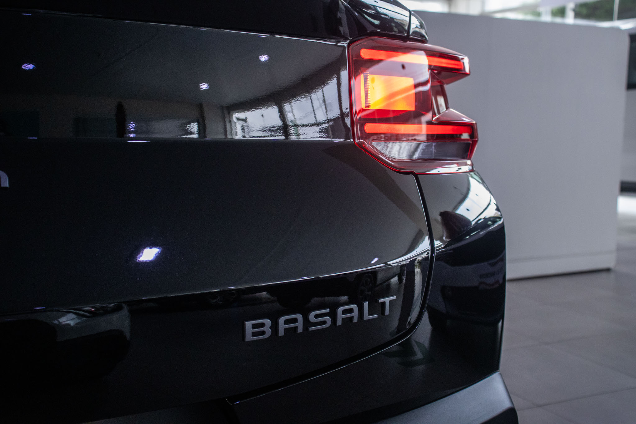 Citroën-BASALT-BASALT Dark Edition 1.0 TB 200 5p Aut.