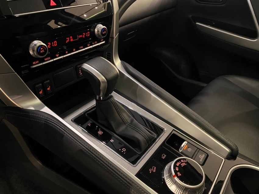 Mitsubishi-PAJERO SPORT-2.4 16V MIVEC TURBO DIESEL HPE-S AWD AUTOMÁTICO