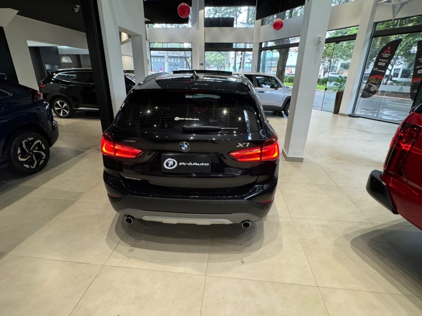BMW-X1-2.0 16V TURBO ACTIVEFLEX SDRIVE20I X-LINE 4P AUTOMÁTICO