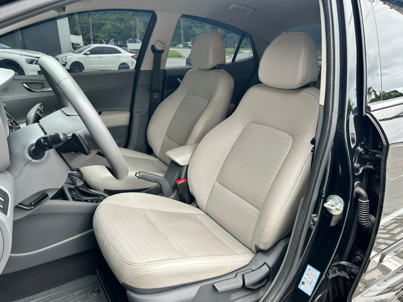 Hyundai-HB20S-HB20S Platinum Plus 1.0 TB Flex 12V Aut.