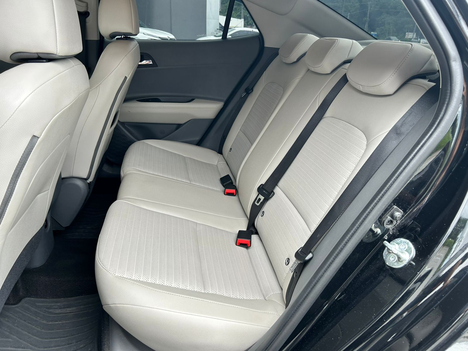 Hyundai-HB20S-HB20S Platinum Plus 1.0 TB Flex 12V Aut.