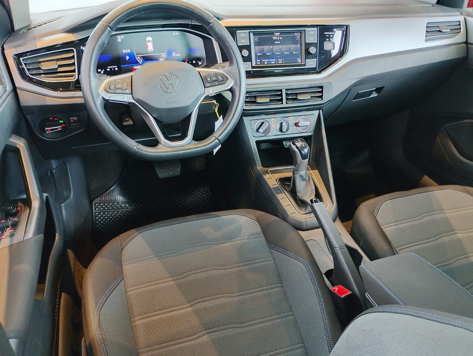 VW - Volkswagen-Nivus-Nivus Comfortline 1.0 200 TSI Flex Aut.