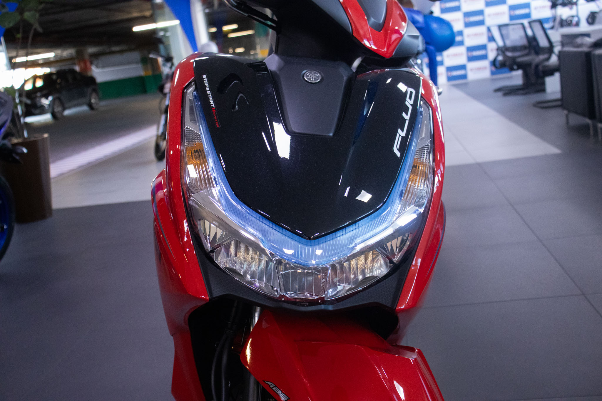 YAMAHA-FLUO-FLUO 125 CONNECTED (Híbrido)