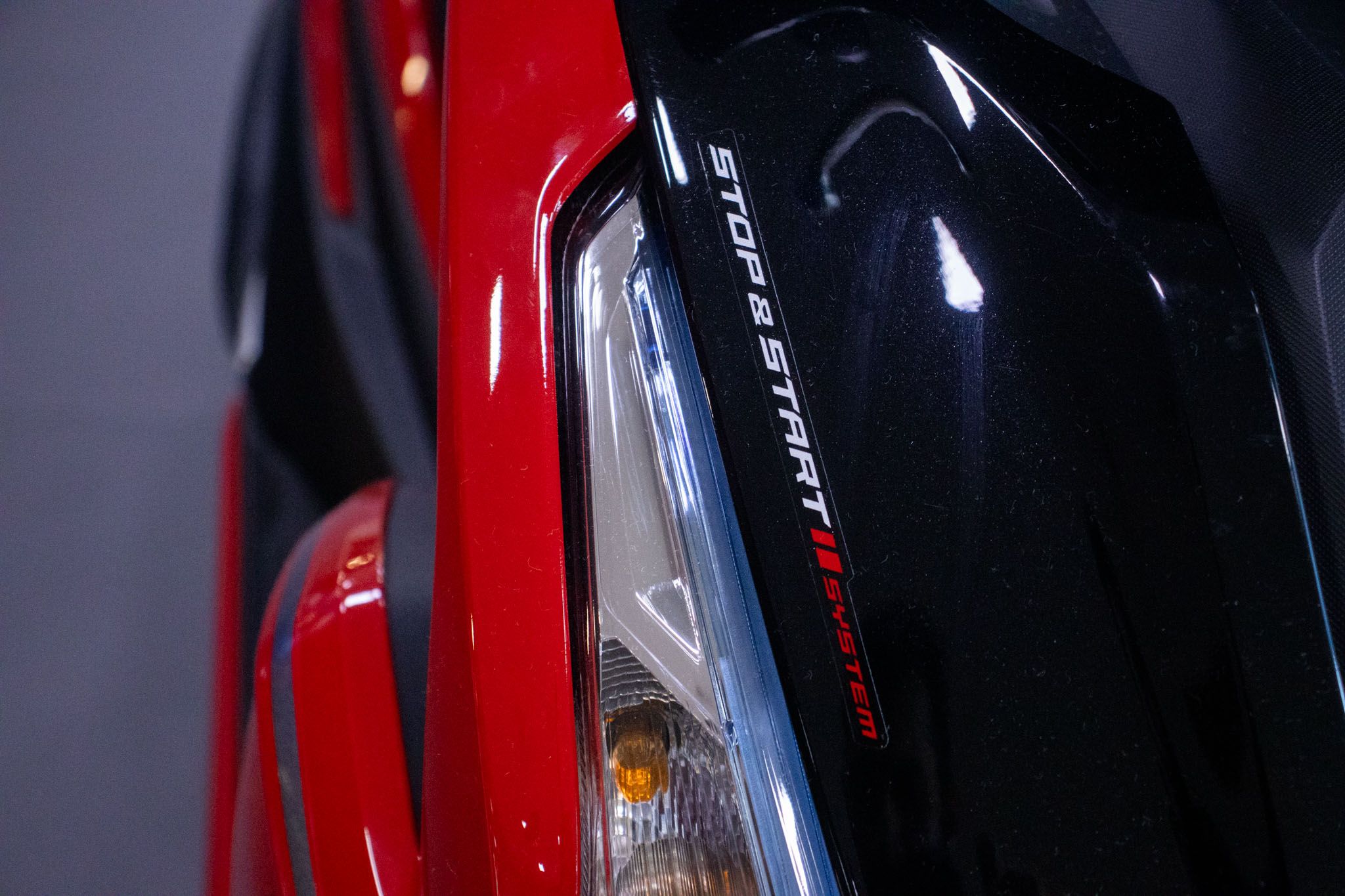 YAMAHA-FLUO-FLUO 125 CONNECTED (Híbrido)