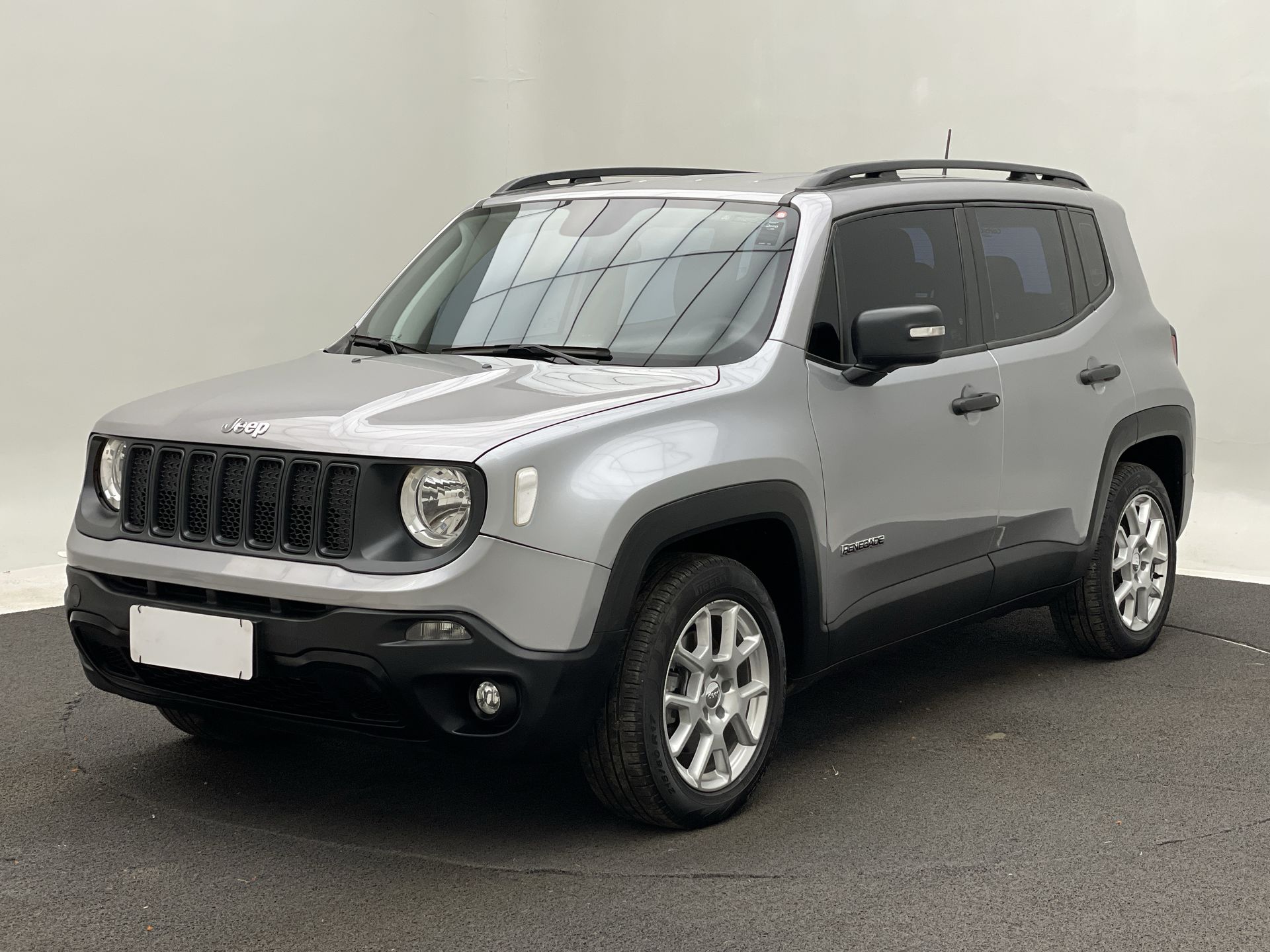 Renegade Sport 1.8 4x2 Flex 16V Aut.