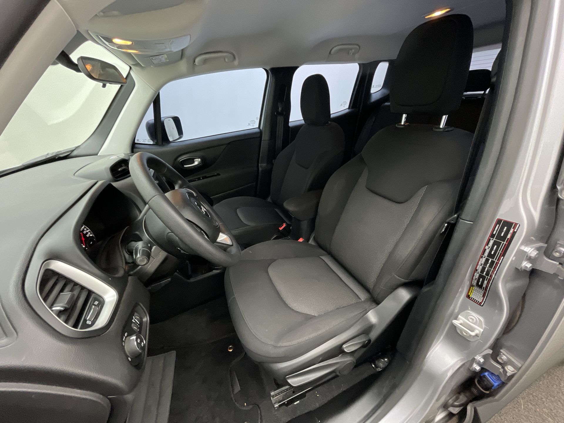 Renegade Sport 1.8 4x2 Flex 16V Aut.