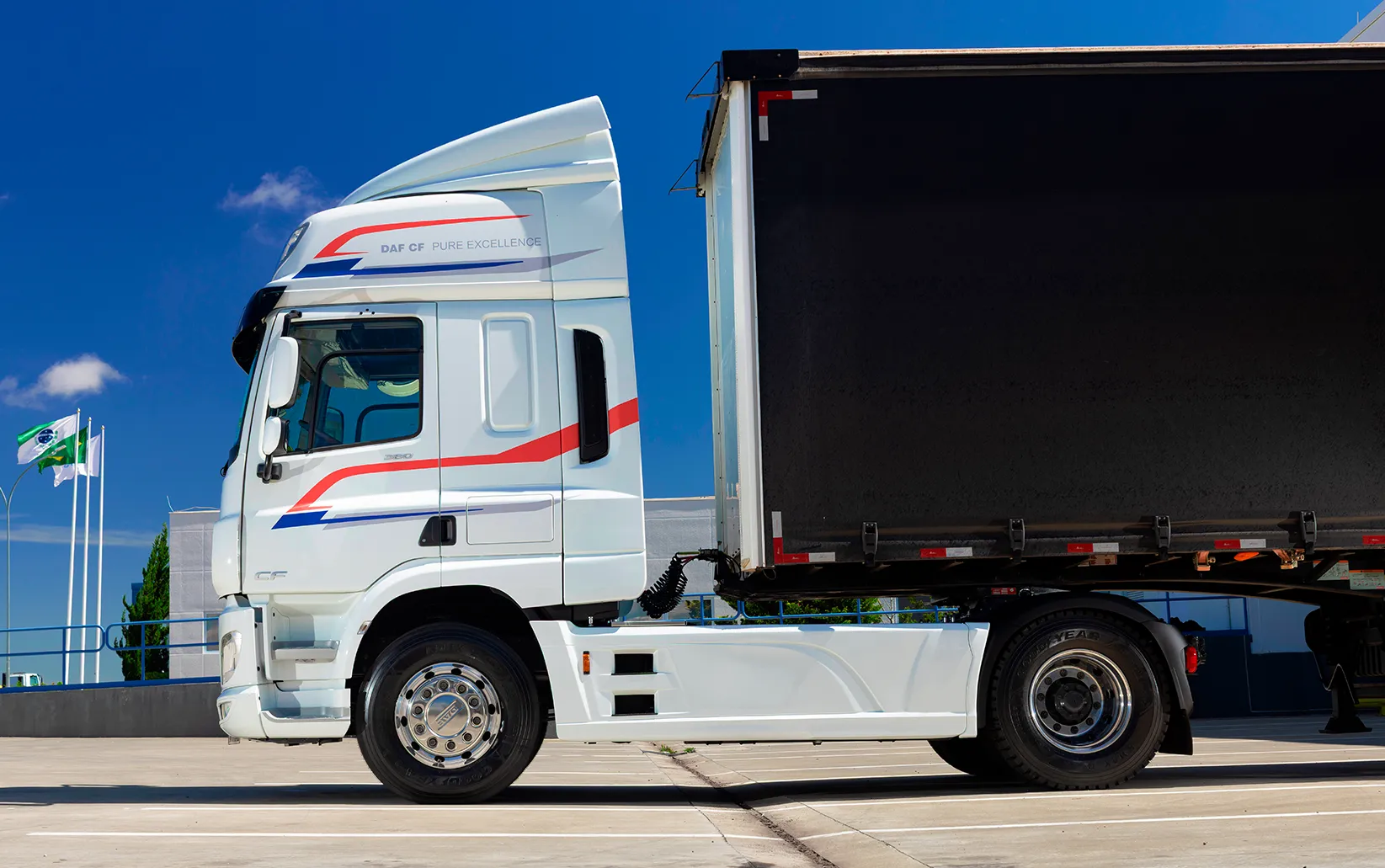 O Design Moderno do Caminhão DAF