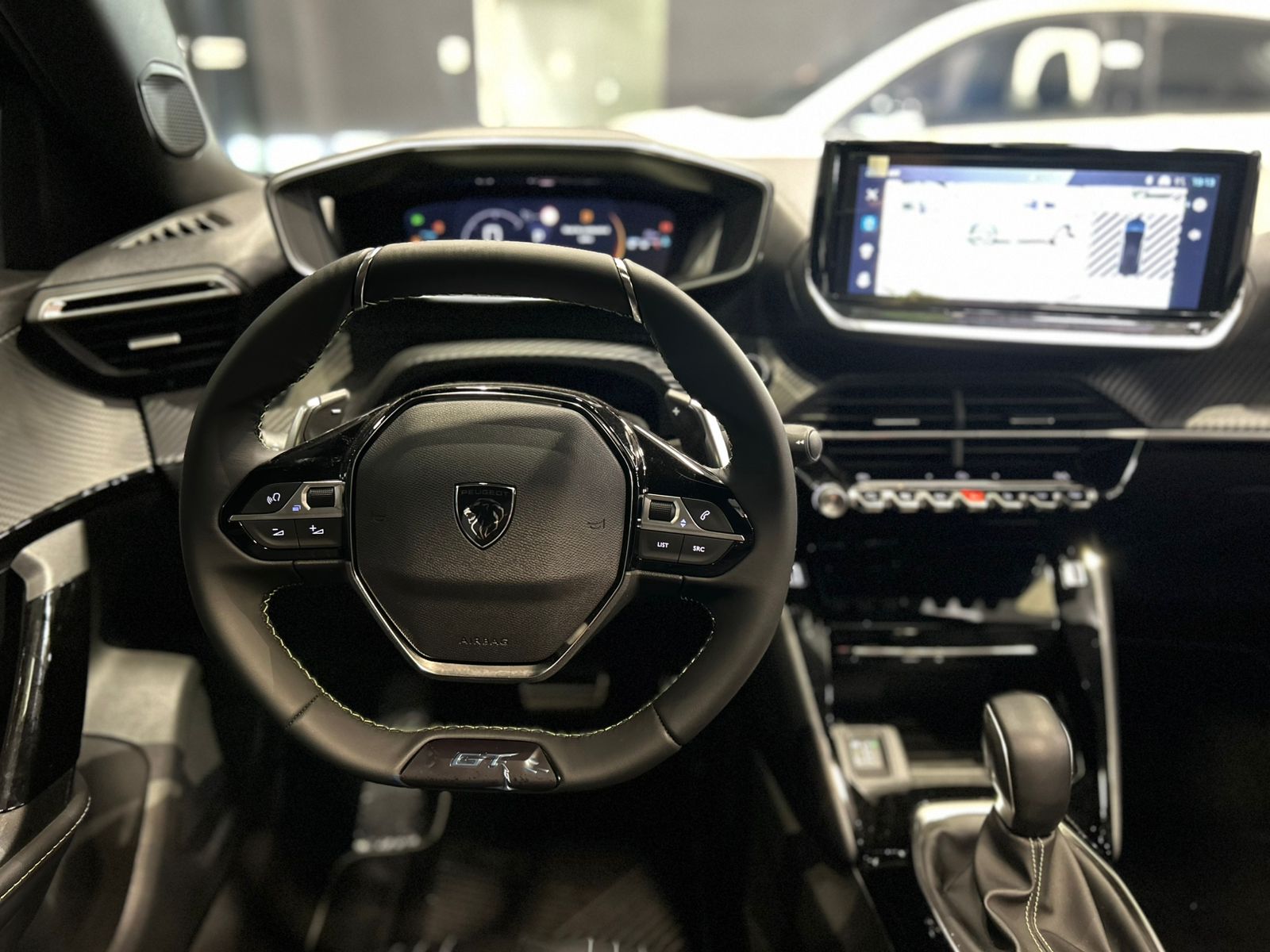 Peugeot-2008-2008 GT 1.0 Turbo Hibrido Aut.