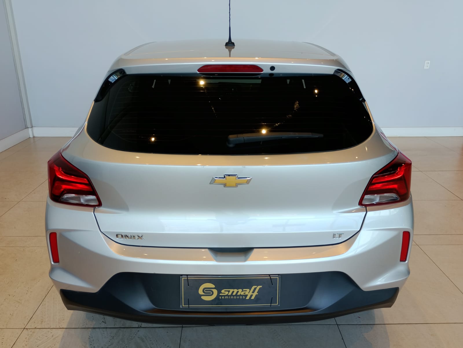 GM - Chevrolet-ONIX-ONIX 1.0 LT FLEX MANUAL