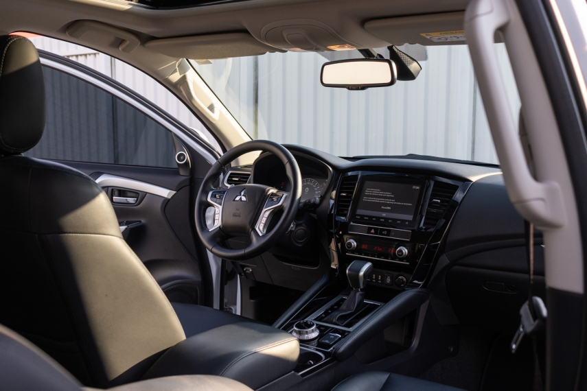 Mitsubishi-PAJERO SPORT-2.4 16V MIVEC TURBO DIESEL LEGEND AWD AUTOMÁTICO