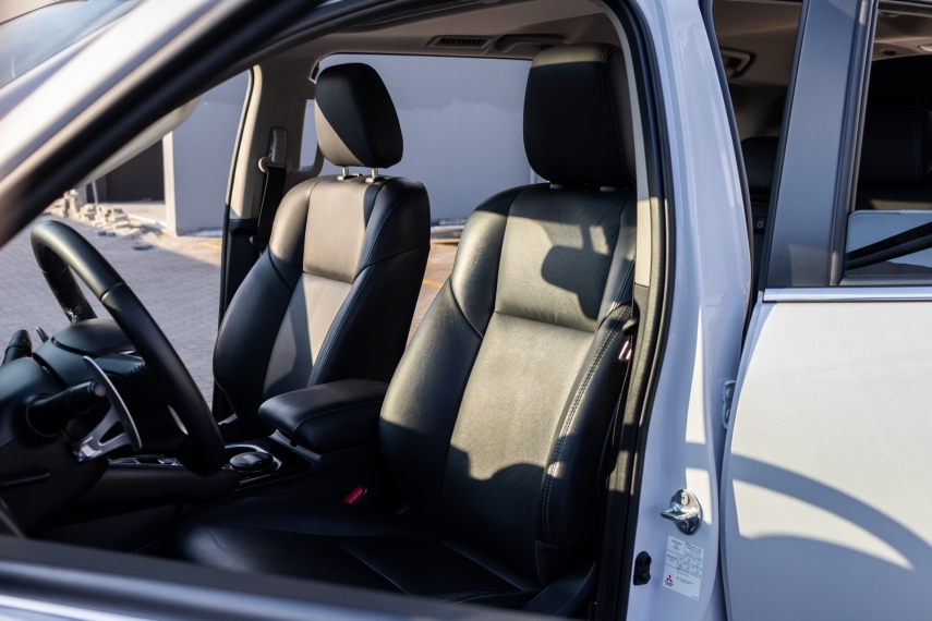 Mitsubishi-PAJERO SPORT-2.4 16V MIVEC TURBO DIESEL LEGEND AWD AUTOMÁTICO