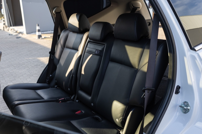 Mitsubishi-PAJERO SPORT-2.4 16V MIVEC TURBO DIESEL LEGEND AWD AUTOMÁTICO