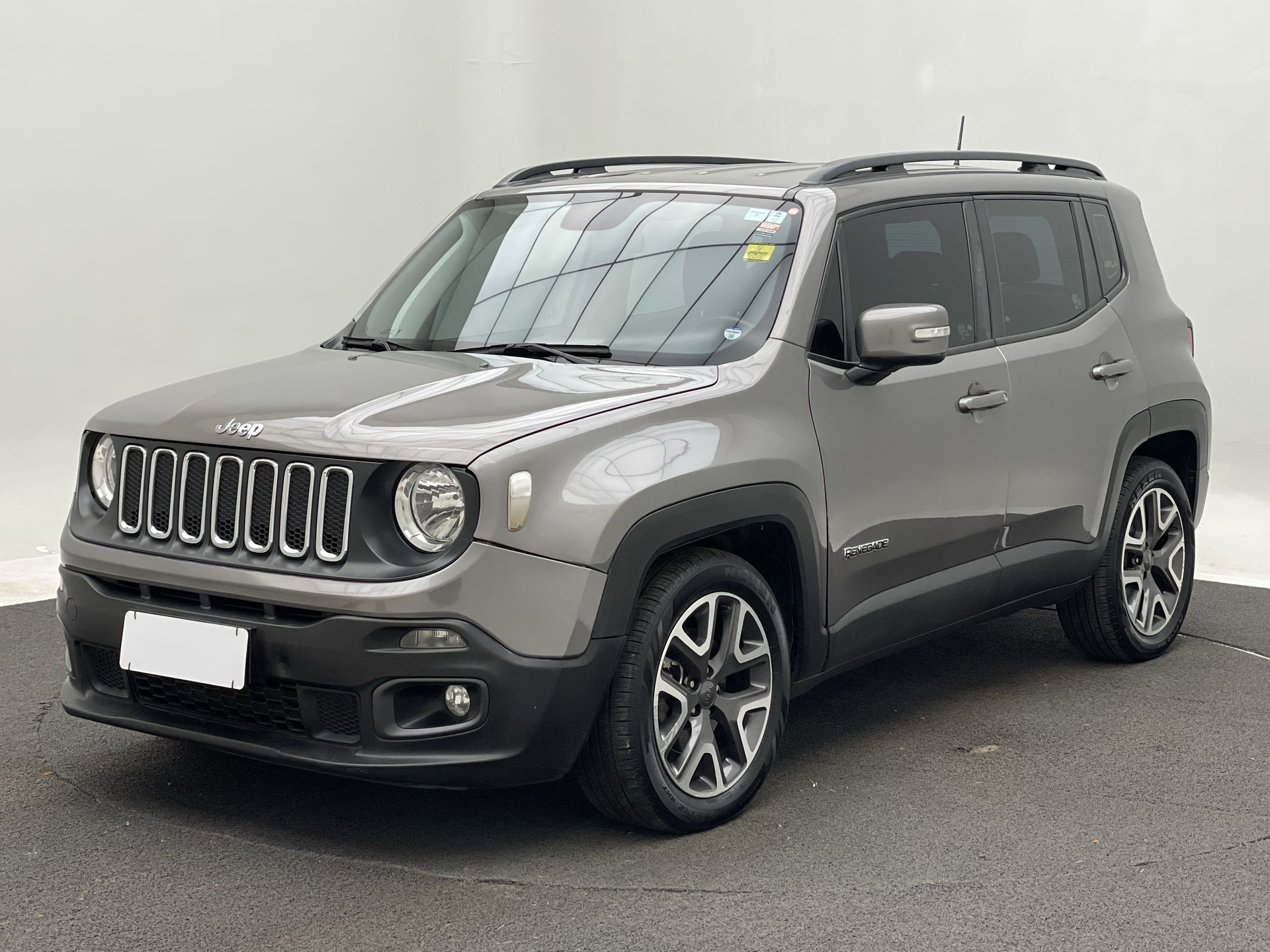 Renegade Longitude 1.8 4x2 Flex 16V Aut.