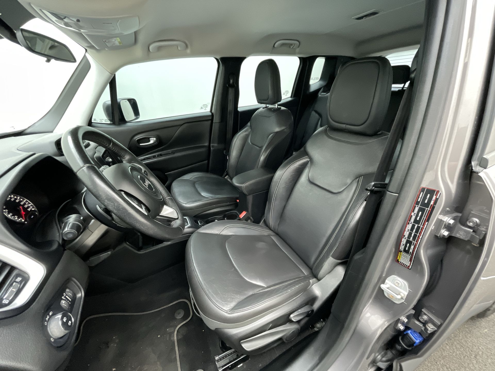 Renegade Longitude 1.8 4x2 Flex 16V Aut.