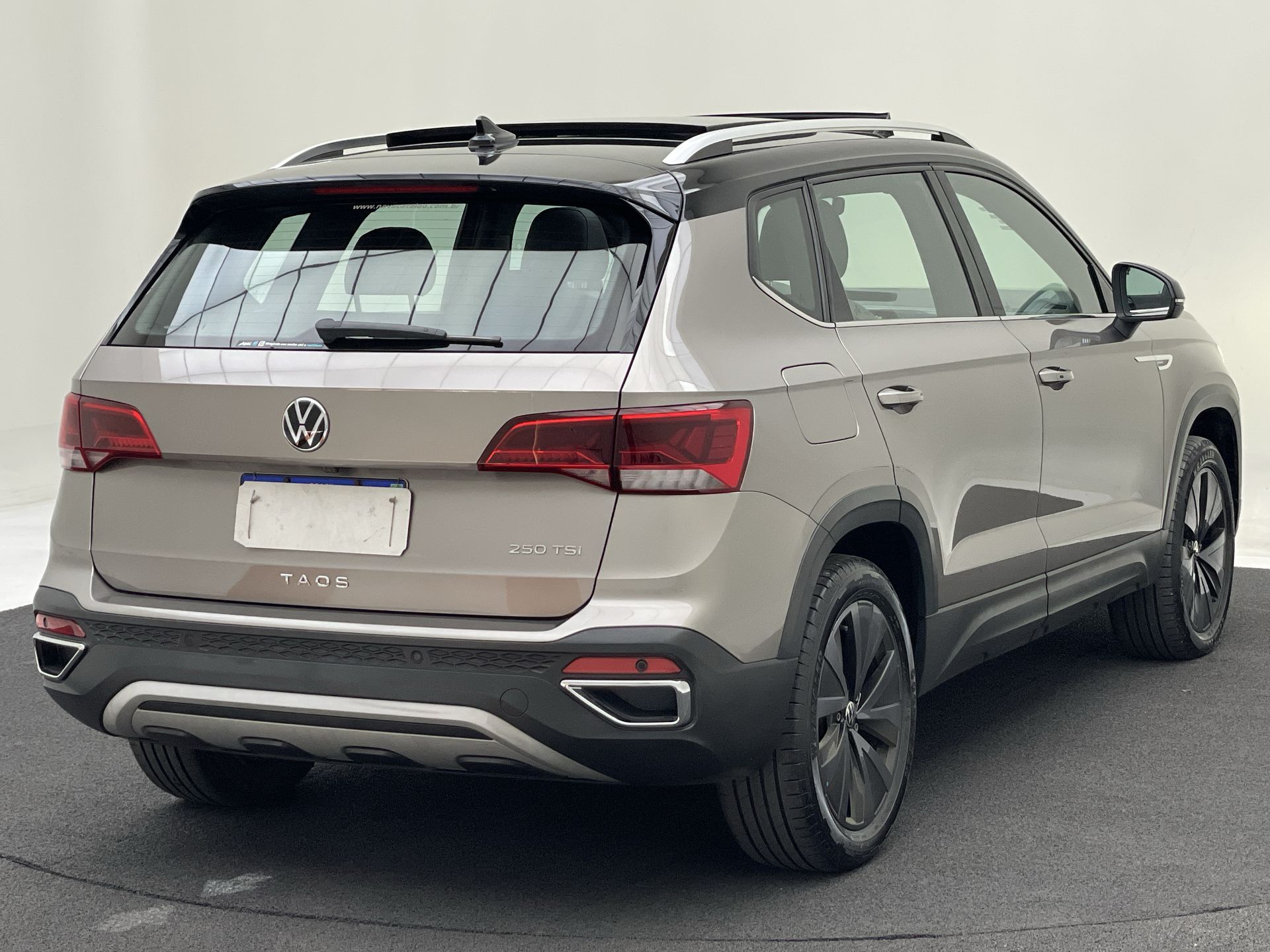 TAOS Highline 1.4 250 TSI Flex Aut.