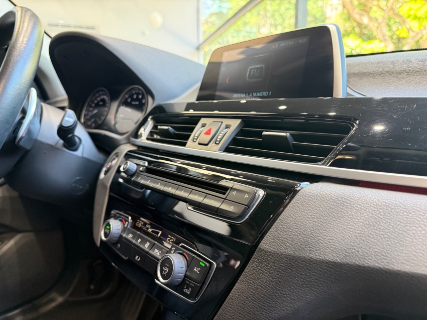 BMW-X1-2.0 16V TURBO ACTIVEFLEX SDRIVE20I 4P AUTOMÁTICO