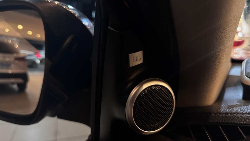 Toyota-HILUX-2.8 D-4D TURBO DIESEL CD SRX 4X4 AUTOMÁTICO