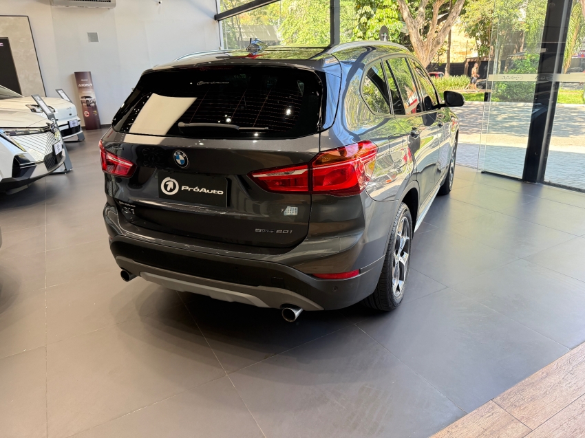 BMW-X1-2.0 16V TURBO ACTIVEFLEX SDRIVE20I 4P AUTOMÁTICO