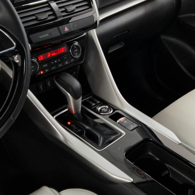 Mitsubishi-ECLIPSE CROSS-1.5 MIVEC TURBO GASOLINA HPE-S S-AWC CVT