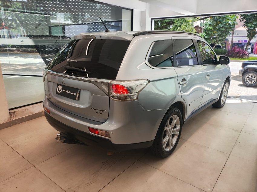 Mitsubishi-OUTLANDER-3.0 GT 4X4 V6 24V GASOLINA 4P AUTOMÁTICO