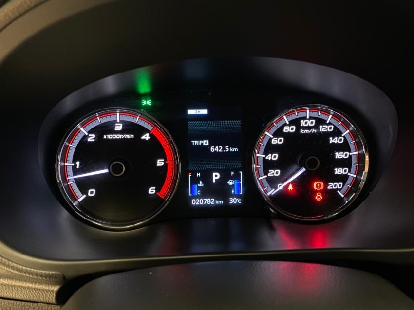 Mitsubishi-L200 TRITON-2.4 16V TURBO DIESEL SPORT HPE-S TERRA CD 4P 4X4 AUTOMÁTICO