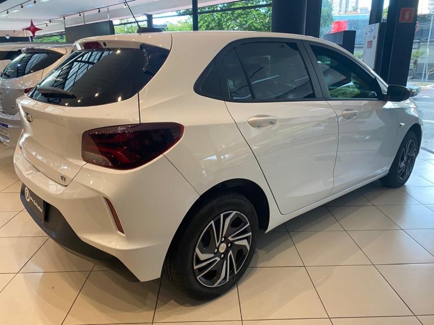 GM - Chevrolet-ONIX-1.0 FLEX LT MANUAL