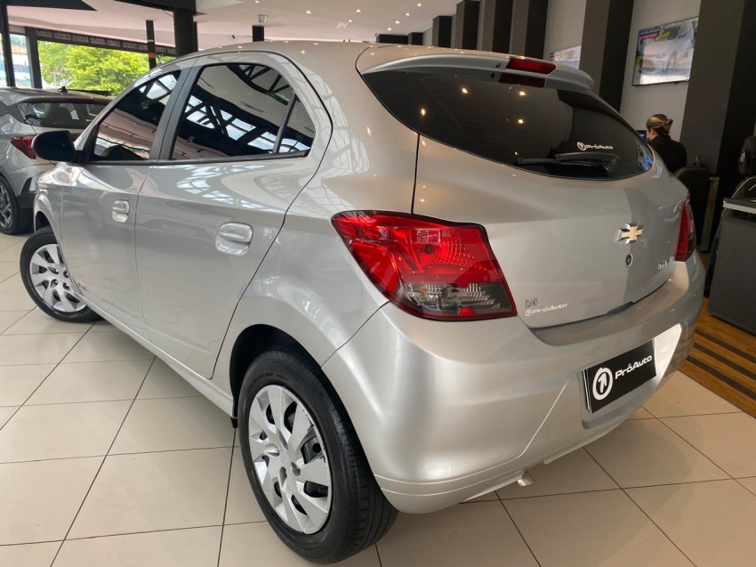 GM - Chevrolet-ONIX-1.4 MPFI LT 8V FLEX 4P MANUAL