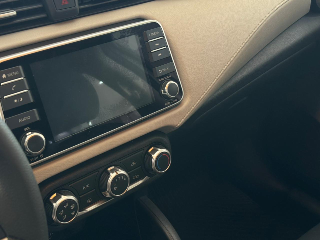 Nissan-VERSA-VERSA Advance 1.6 16V Flex Aut.