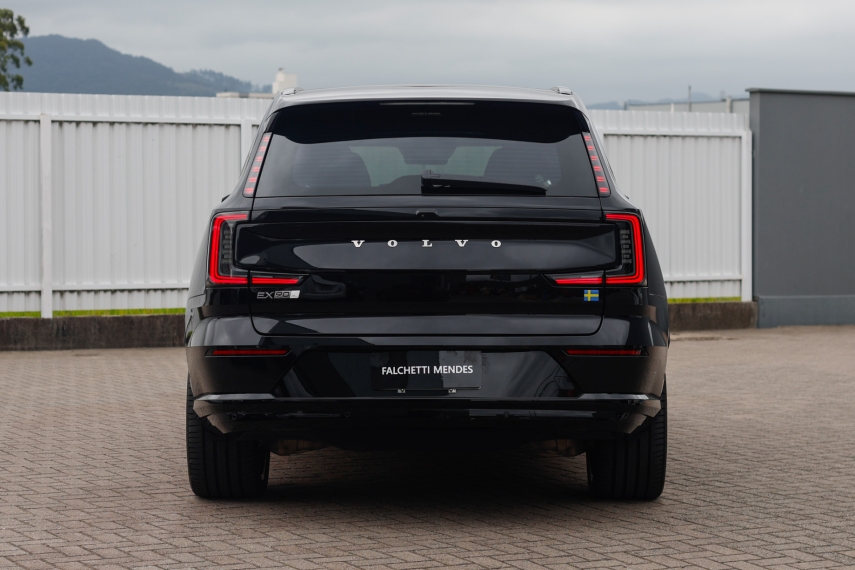 Volvo-EX90-P8 RECHARGE TWIN ELECTRIC PERFORMANCE ULTRA AWD