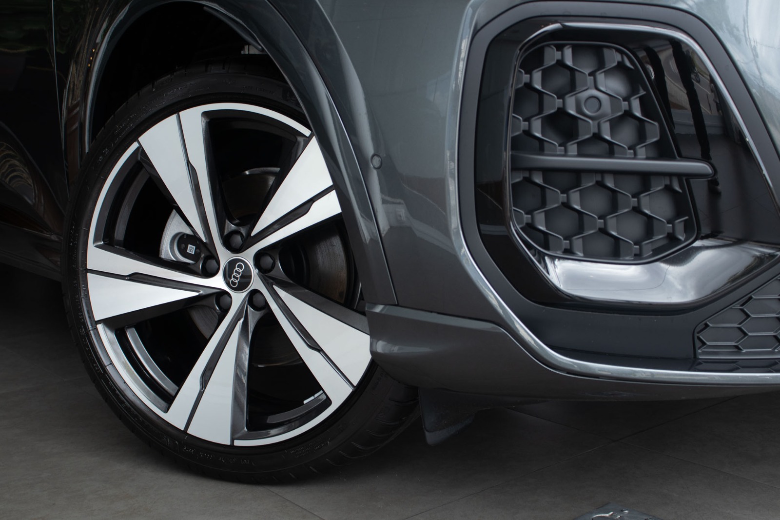 Audi-Q5-Q5 Sportback S-Line 2.0 TFSI Quat.S-Tron