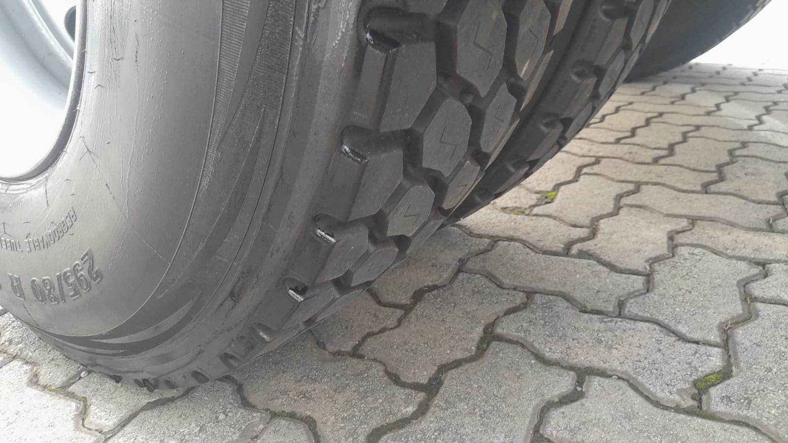 DAF-XF-XF 105 FT 460 4x2 (diesel)(E5)