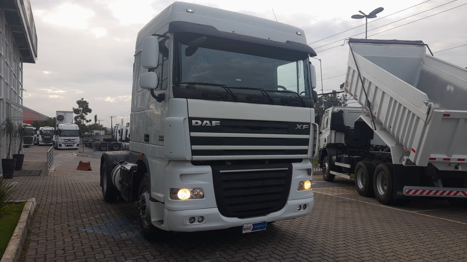 DAF-XF-XF 105 FT 460 4x2 (diesel)(E5)